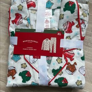 Wondershop Festive Family Sleep Set - Red, Green, White
